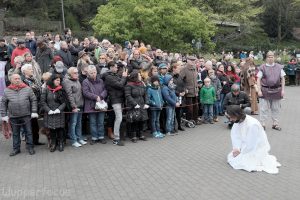 Kniefall von Jesus